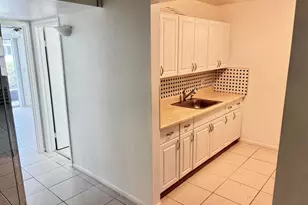 13350 SW 1st St, Pembroke Pines, FL 33027 - Photo 1