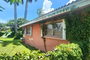 425 NE 29th St, Boca Raton, FL 33431 - Photo 13
