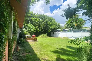 425 NE 29th St, Boca Raton, FL 33431 - Photo 13