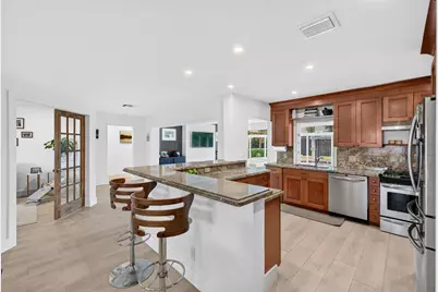 520 SE 14th Street, Pompano Beach, FL 33060 - Photo 3