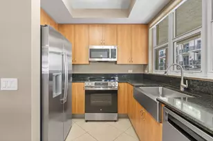 2617 NE 14th Ave, Wilton Manors, FL 33334 - Photo 11