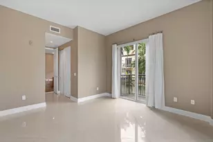 2617 NE 14th Ave, Wilton Manors, FL 33334 - Photo 15