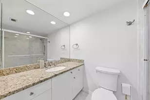 5420 N Ocean Dr, West Palm Beach, FL 33404 - Photo 15