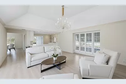 4 Country Club Circle, Village of Golf, FL 33436 - Photo 7