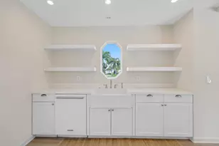 4 Country Club Cir, Village of Golf, FL 33436 - Photo 11