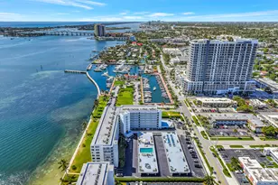 301 Lake Shore Dr, Lake Park, FL 33403 - Photo 33