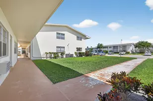 43 Easthampton B, West Palm Beach, FL 33417 - Photo 11