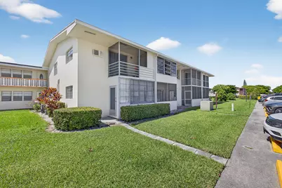 43 Easthampton B, West Palm Beach, FL 33417 - Photo 3