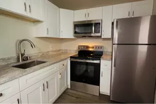 43 Easthampton B, West Palm Beach, FL 33417 - Photo 5