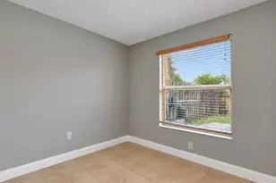 22258 SW 98th Pl, Cutler Bay, FL 33190 - Photo 15