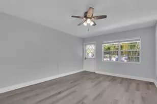 112 Sandal Ln, Palm Beach Shores, FL 33404 - Photo 5