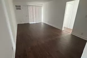 510 Lake Shore Dr, Lake Park, FL 33403 - Photo 3