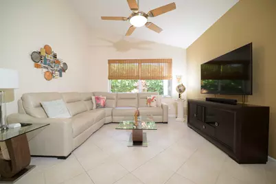 10052 Diamond Lake Drive, Boynton Beach, FL 33437 - Photo 11
