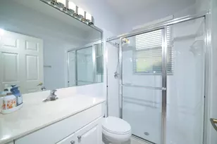 10052 Diamond Lake Dr, Boynton Beach, FL 33437 - Photo 15
