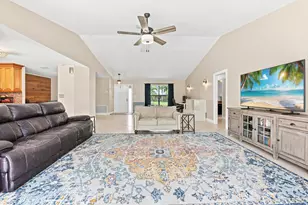 10666 NW 2nd Pl, Coral Springs, FL 33071 - Photo 9