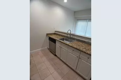 150 SE 3rd Avenue #13, Miami, FL 33131 - Photo 7