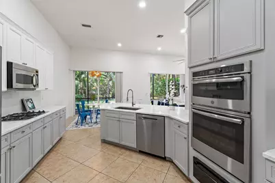 1071 Vintner Boulevard, Palm Beach Gardens, FL 33410 - Photo 21