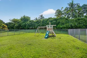 9135 Dupont Pl, Wellington, FL 33414 - Photo 23