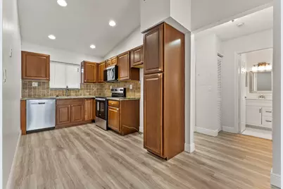 2900 Olivewood Terrace #201, Boca Raton, FL 33431 - Photo 3