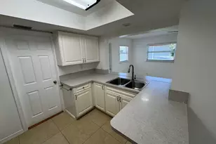 4717 NW 49th Pl, Tamarac, FL 33319 - Photo 7