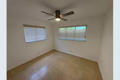 4717 NW 49th Place, Tamarac, FL 33319 - Photo 9