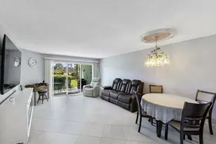 3590 Via Poinciana, Lake Worth, FL 33467 - Photo 3