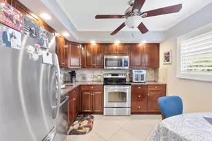 3590 Via Poinciana, Lake Worth, FL 33467 - Photo 9
