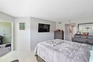 3590 Via Poinciana, Lake Worth, FL 33467 - Photo 5