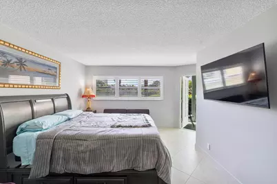 3590 Via Poinciana #107, Lake Worth, FL 33467 - Photo 7