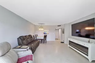3590 Via Poinciana, Lake Worth, FL 33467 - Photo 3