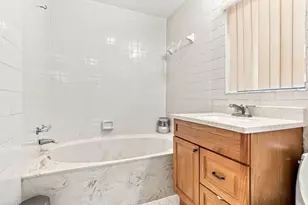7918 Hibiscus Cir, Tamarac, FL 33321 - Photo 15