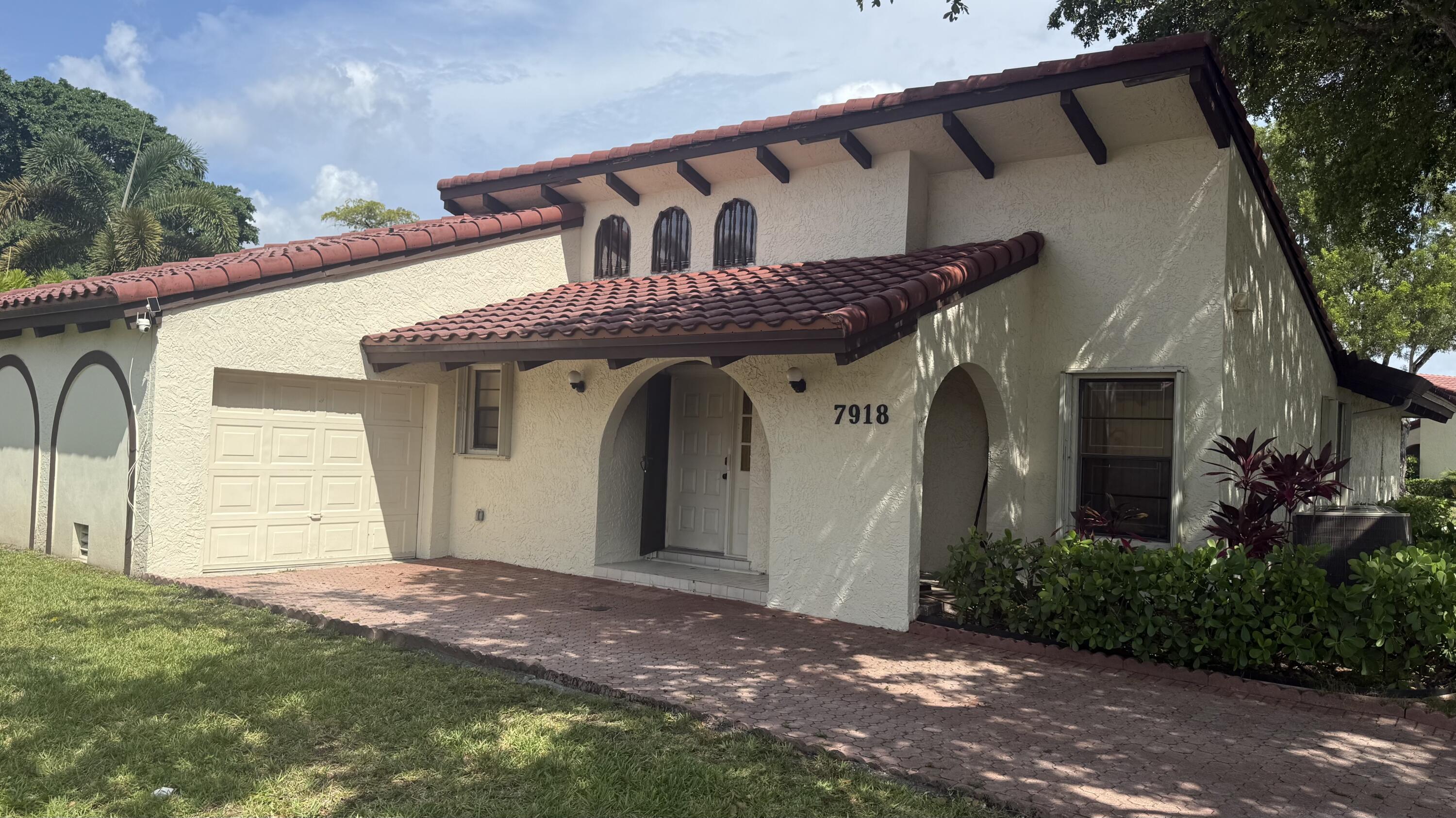 7918 Hibiscus Cir #59 - 7918 Hibiscus Cir #59, Tamarac, FL 33321 Luxury Property | Jose Angel Pina
