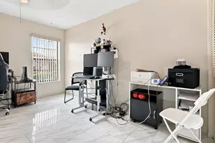 7918 Hibiscus Cir, Tamarac, FL 33321 - Photo 9