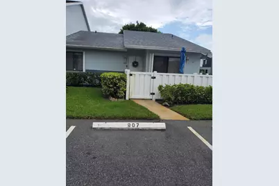 2641 Gately Drive E #907, West Palm Beach, FL 33415 - Photo 3