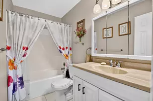 226 Lake Constance Dr, West Palm Beach, FL 33411 - Photo 23