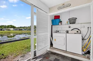 226 Lake Constance Dr, West Palm Beach, FL 33411 - Photo 25
