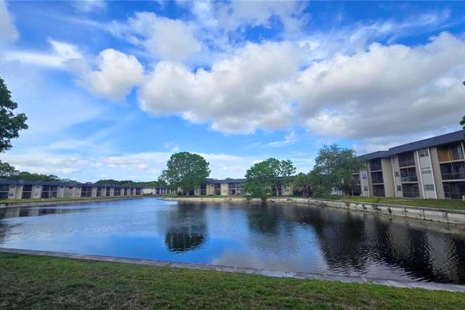 7801 Colony Circle S #106 - 7801 Colony Circle S #106, Tamarac, FL 33321 Luxury Property | Jose Angel Pina