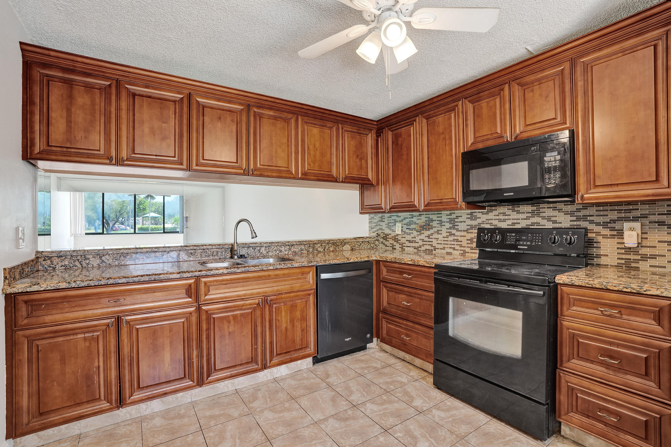 8030 Hampton Blvd #106 - 8030 Hampton Blvd #106, North Lauderdale, FL 33068 Luxury Property | Jose Angel Pina