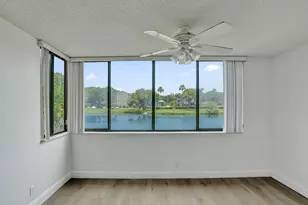8030 Hampton Blvd, North Lauderdale, FL 33068 - Photo 11
