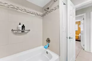 10661 NW 27th Ct, Sunrise, FL 33322 - Photo 23