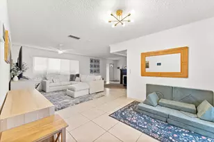 10661 NW 27th Ct, Sunrise, FL 33322 - Photo 9