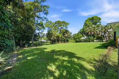 4916 SE Manatee Cove Road, Stuart, FL 34997 - Photo 5