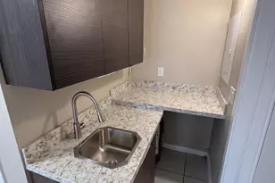 1711 N 17th Ct, Hollywood, FL 33020 - Photo 3