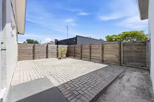 523 N Dixie Hwy, Lake Worth Beach, FL 33460 - Photo 17