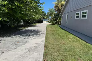 13605 S Indian River Dr, Jensen Beach, FL 34957 - Photo 7