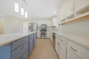 1040 Wild Cherry Ln, Wellington, FL 33414 - Photo 17