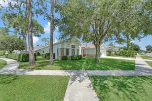 1040 Wild Cherry Ln, Wellington, FL 33414 - Photo 3