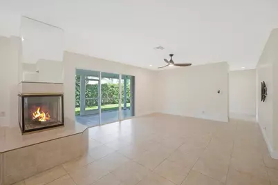 1040 Wild Cherry Lane, Wellington, FL 33414 - Photo 21