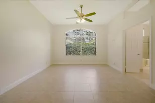 1040 Wild Cherry Ln, Wellington, FL 33414 - Photo 25