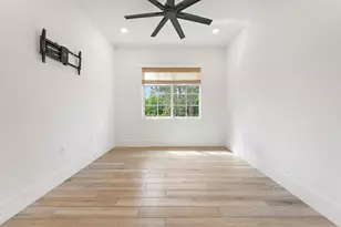 12176 Waterstone Cir, Palm Beach Gardens, FL 33412 - Photo 27
